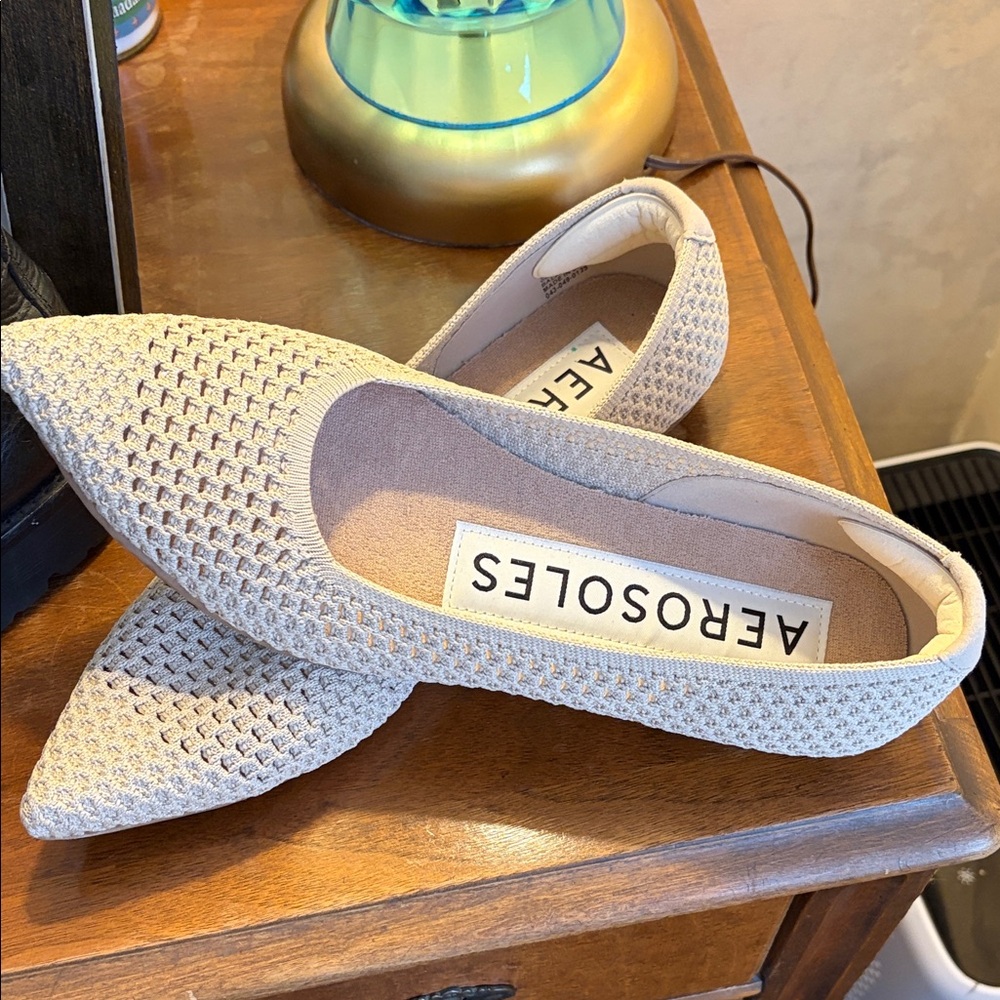 AEROSOLES Beige Knit Pointed Ballet Flats 9.5 women